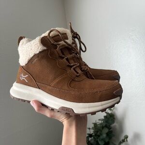 KURU Women’s Atom Lumi Brown Ankle Boots with Cream Lining Size 6.5